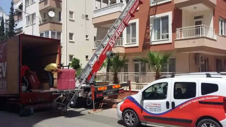 Eşyalarınızı azaltarak nakliye maliyetlerini düşürebilirsiniz